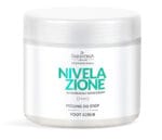FARMONA NIVELAZIONE Peeling do stóp 500 ml – biały słój z wieczkiem i turkusowym napisem, przód opakowania