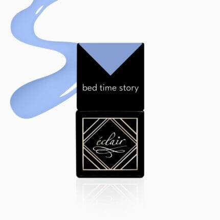 Eclair BED TIME STORY lakier hybrydowy nasycony błękit 7 ml – kolor na paznokciach