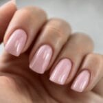 Eclair Smart Base CANDY SHIMMER mleczno-różowa baza hybrydowa z drobinkami 14 ml – efekt na paznokciach
